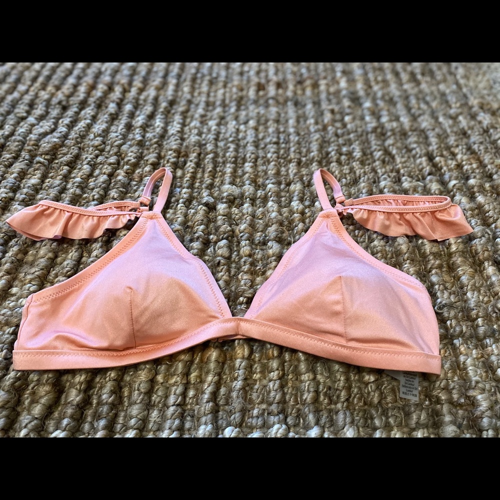 Ruffled, Off The Shoulder, Bikini Top 👙